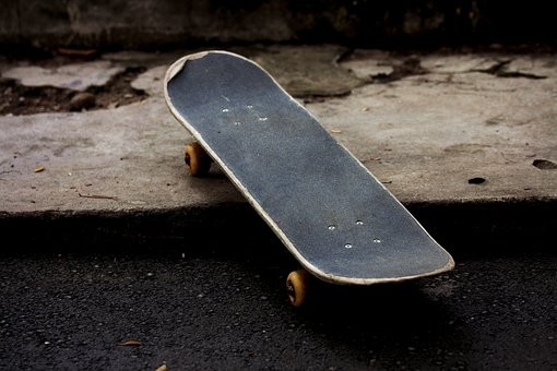 „Rollsport meets Politik & Verwaltung“ auf dem Skaterplatz E-Park